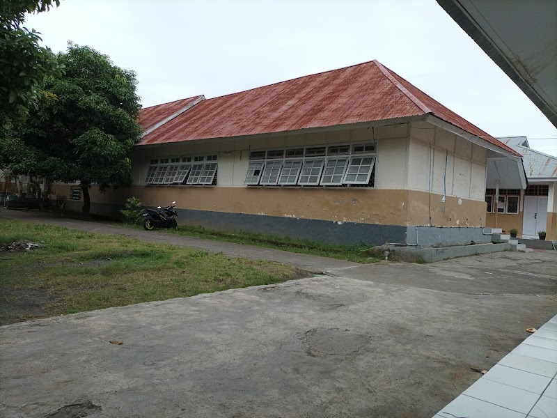 Kampus STKIP KIE RAHA TERNATE yang ada di Kota Ternate