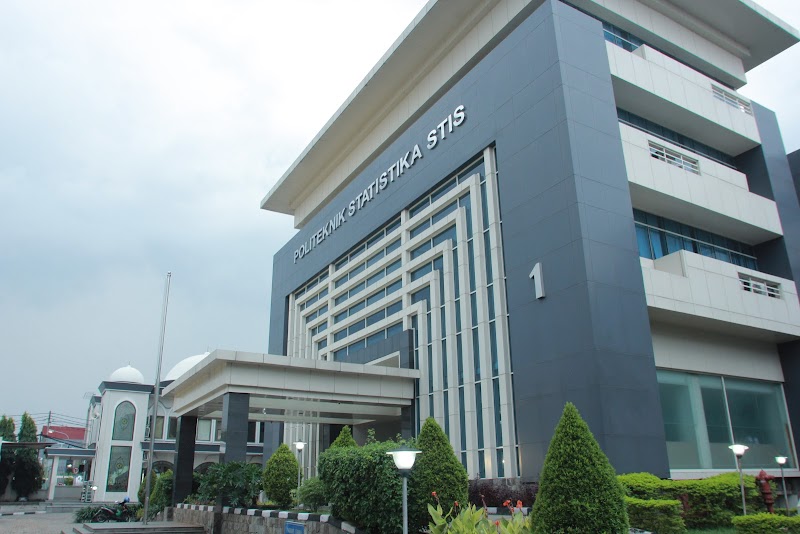 Perguruan Tinggi Ilmu Kepolisian (PTIK) yang ada di Kota Jakarta Selatan