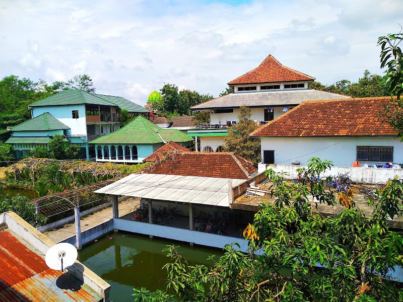 Pondok Pesantren Al Amien yang ada di Kota Kediri