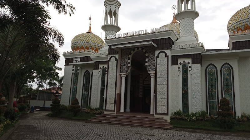 Pondok Pesantren Al Qur'an Center H. Mhd Nadis yang ada di Kota Bukittinggi