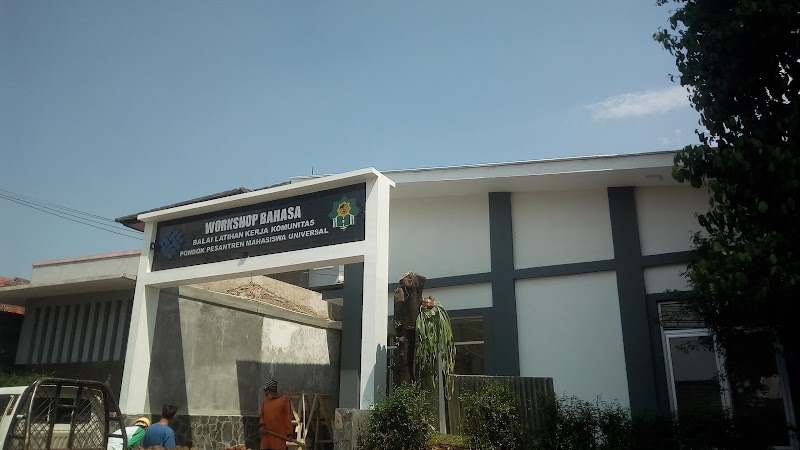 Pondok Pesantren Mahasiswa Miftahul Khoir (NU) yang ada di Kota Bandung