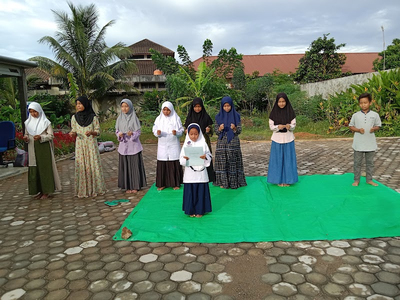 Pondok Pesantren Tahfidzul Quran Mohammad Amin Darunnajah 15 yang ada di Kota Bengkulu