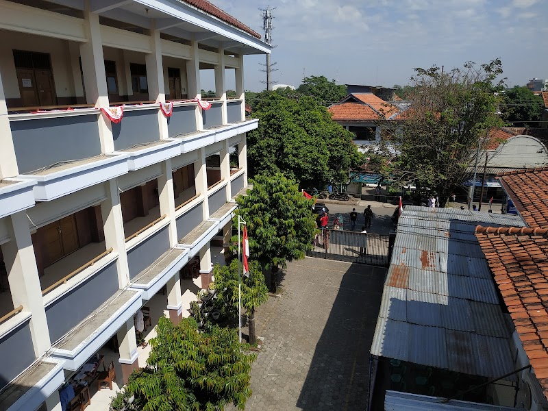 PonPes Syafi'i Akrom Pekalongan yang ada di Kota Pekalongan