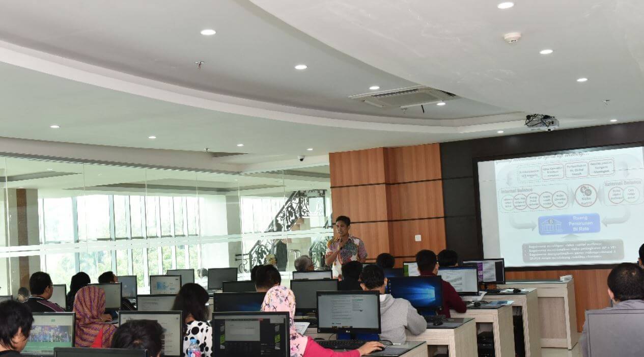Tentang Universitas Komputer Indonesia