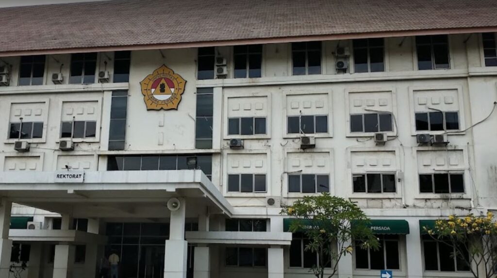 Tentang Universitas Darma Persada