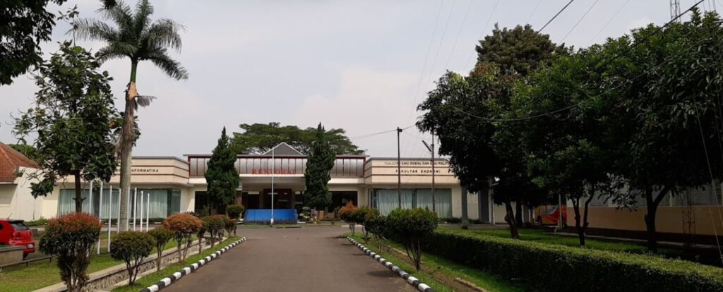 Tentang Universitas Nurtanio Bandung