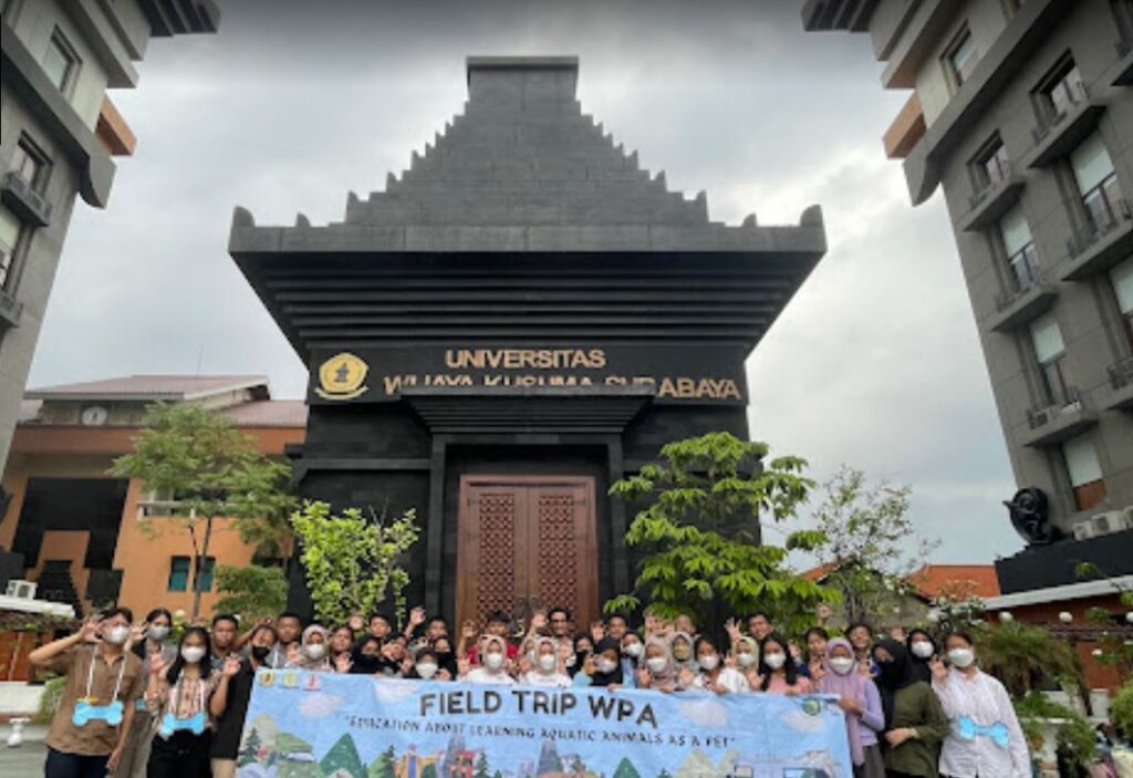 Tentang Universitas Wijaya Kusuma Surabaya